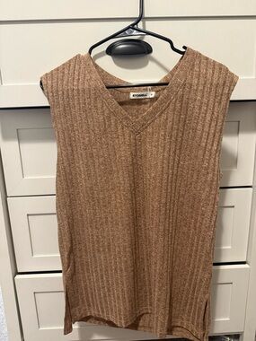 Ribbed V-Neck Sleeveless Tank Top — Brown